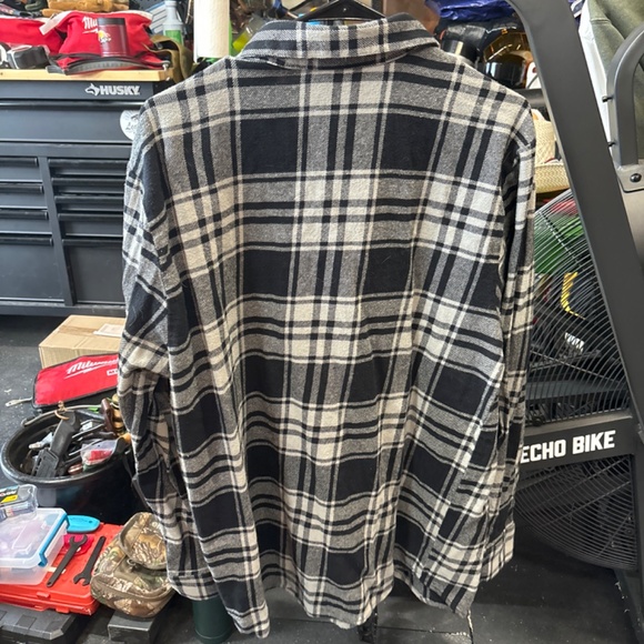 Volcom flannel - Picture 2 of 2